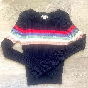 Aero sweater size small